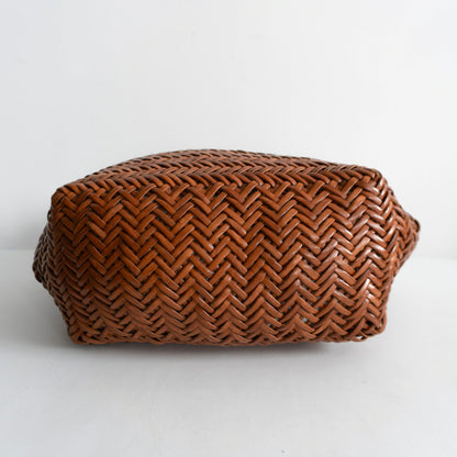 DRAGON Woven Leather Mesh Hand Bag Size ONE SIZE