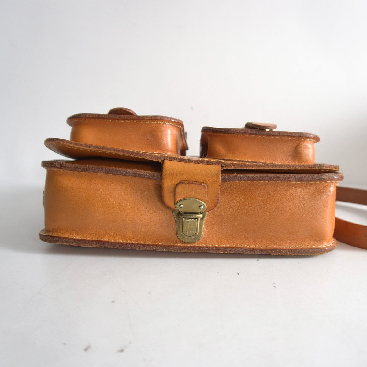 HERZ Leather Front 3-Pocket 2-Way Bag Size ONE SIZE