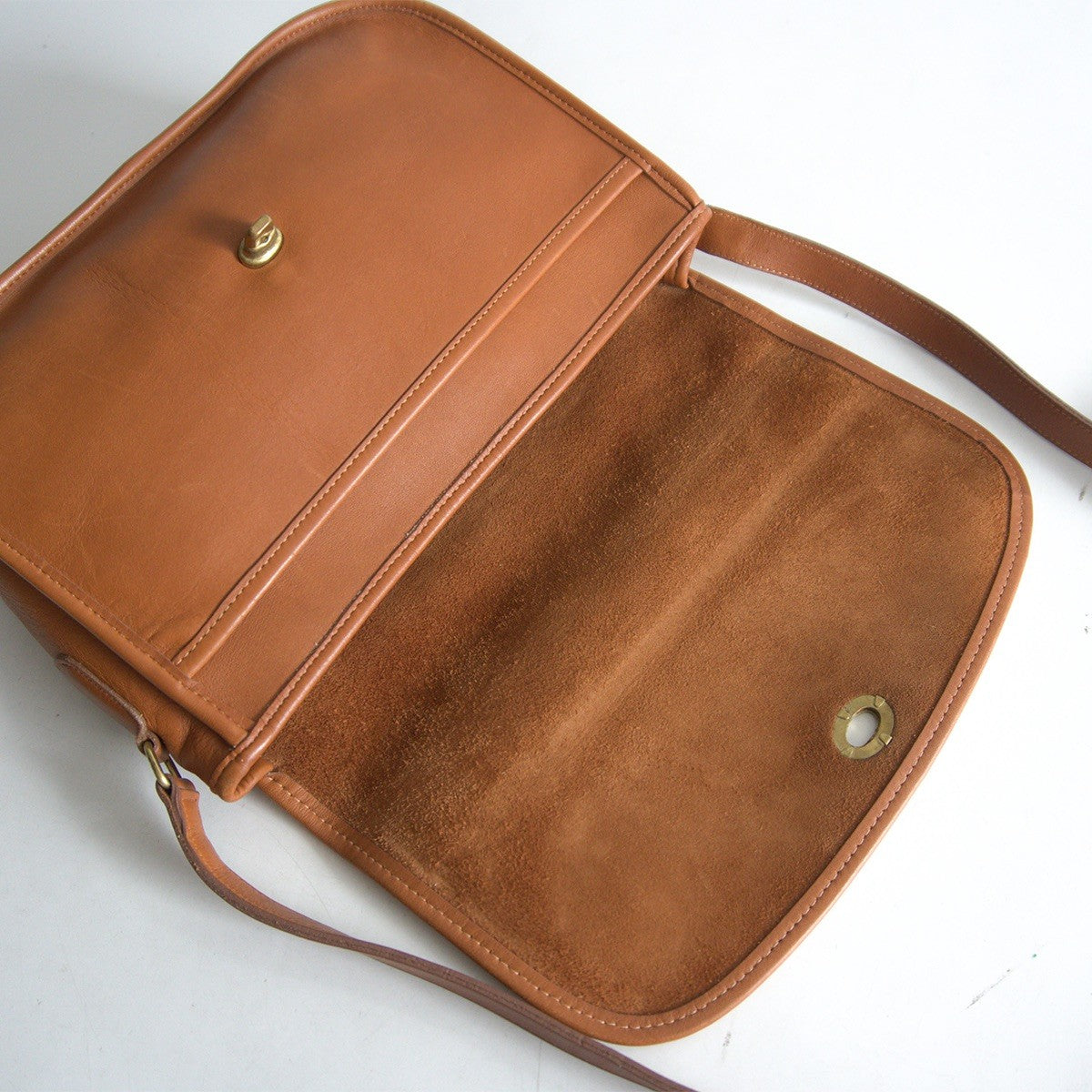 OLD COACH Brown Leather Shoulder Bag ONE SIZE Size ONE SIZE