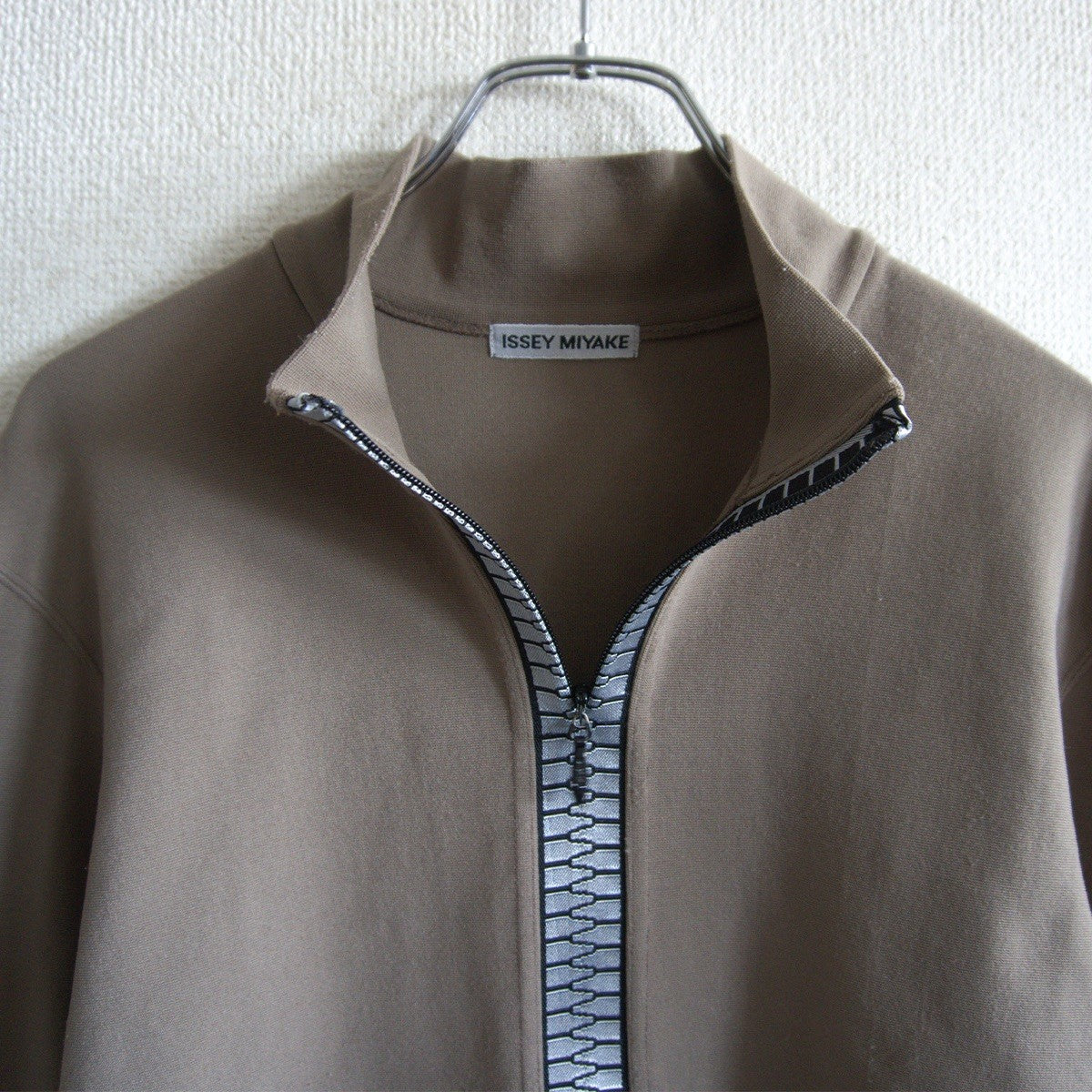 ISSEY MIYAKE Half-Zip Nylon Top Size M