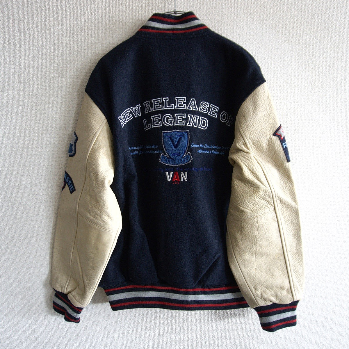 VAN JAC Leather Sleeve Varsity Jacket Patch Design Size M