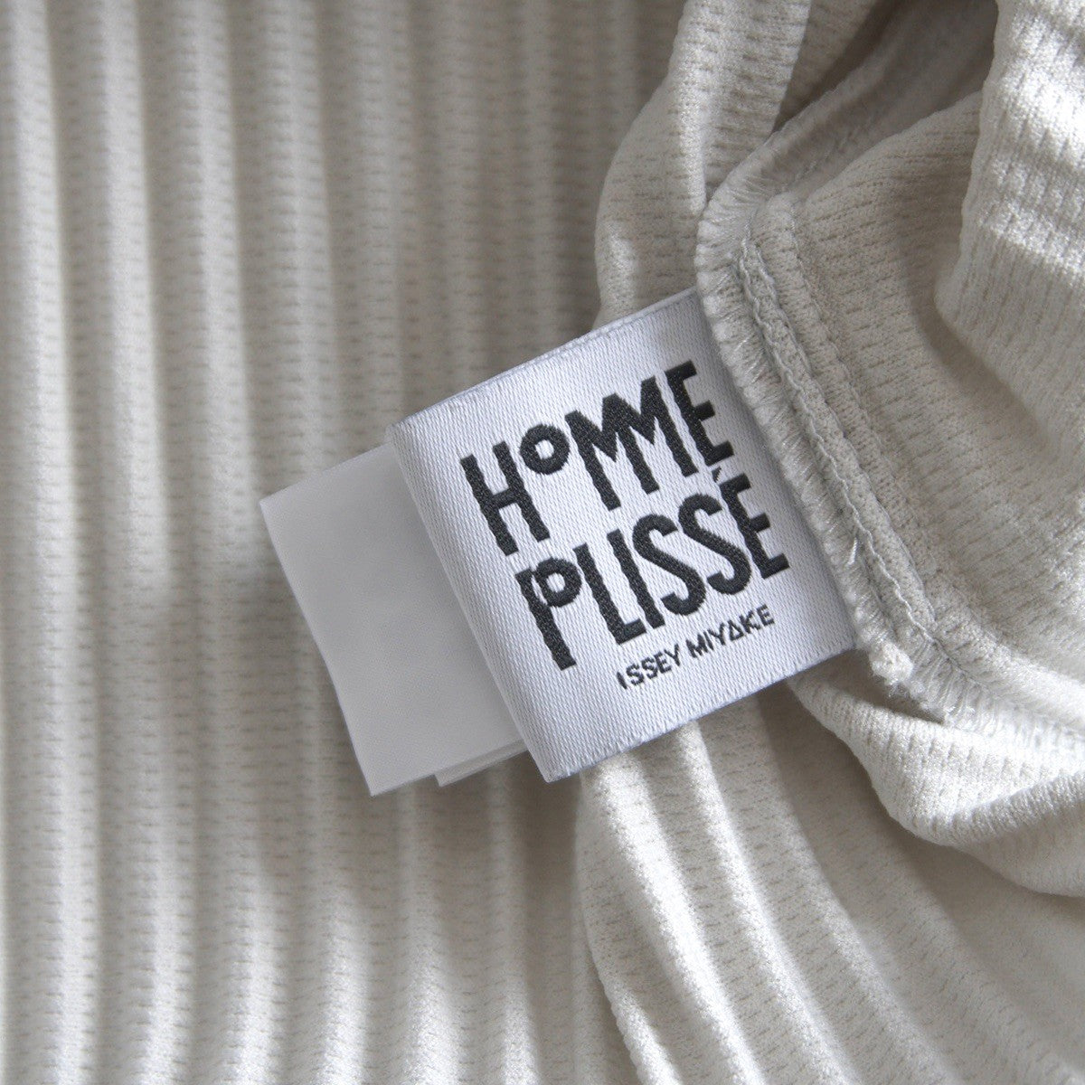 HOMME PLISSE ISSEY MIYAKE Pleated Wide Light Gray Size 3