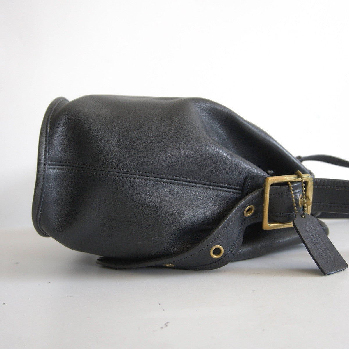 OLD COACH Leather Drawstring Bucket Bag Black Size ONE SIZE