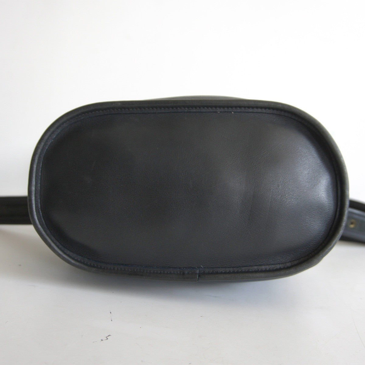 OLD COACH Leather Drawstring Bucket Bag Black Size ONE SIZE
