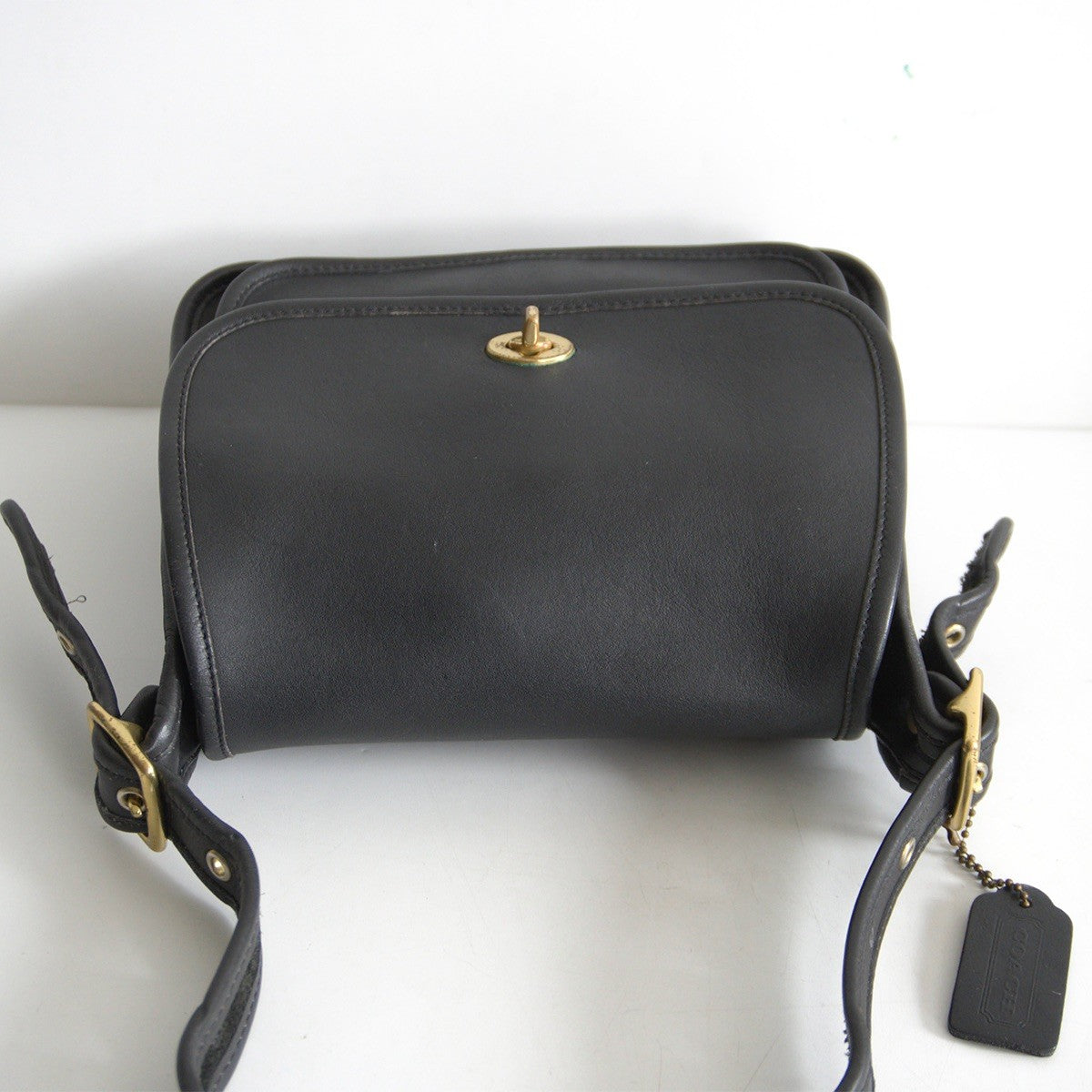 OLD COACH Leather Turnlock Shoulder Bag Black Size ONE SIZE