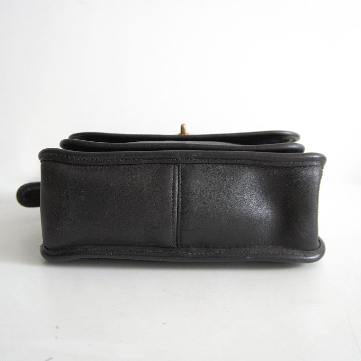 OLD COACH Leather Turnlock Shoulder Bag Black Size ONE SIZE