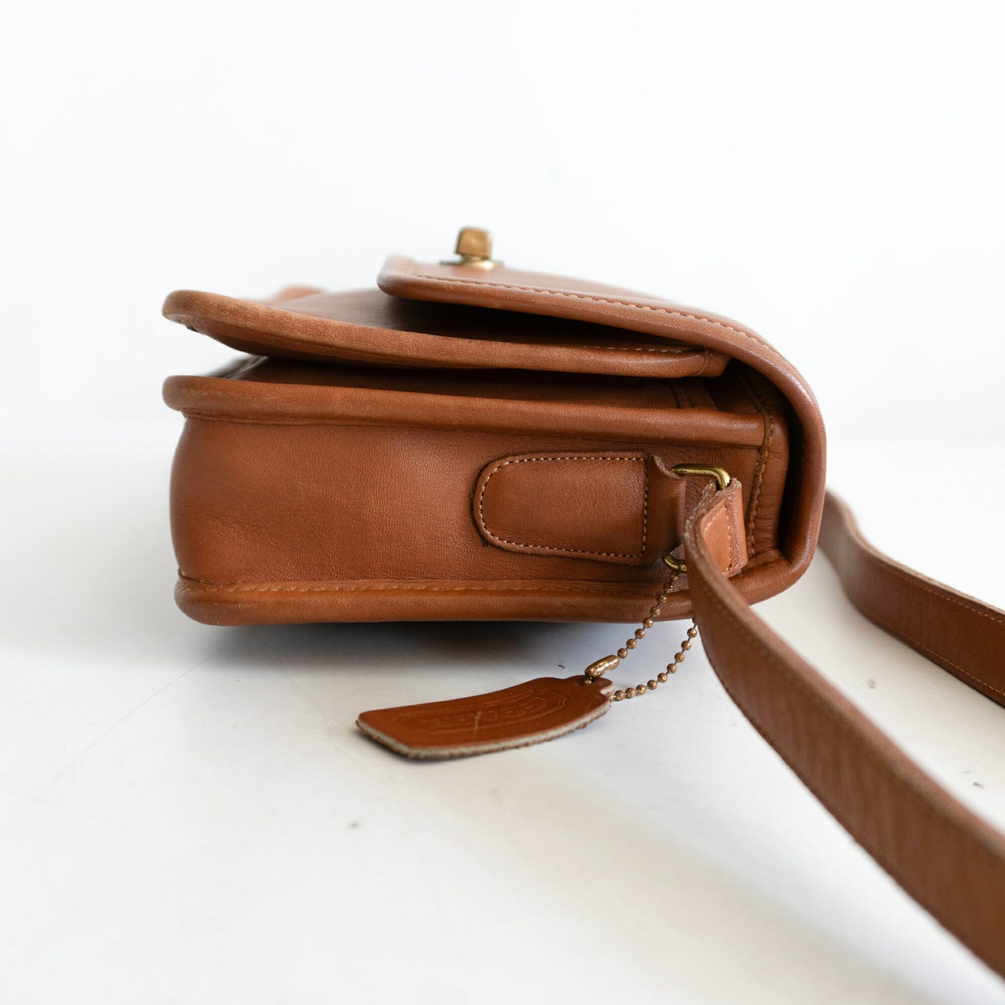 OLD COACH Leather Turnlock Shoulder ONE SIZE Shoulder Bag Size ONE SIZE