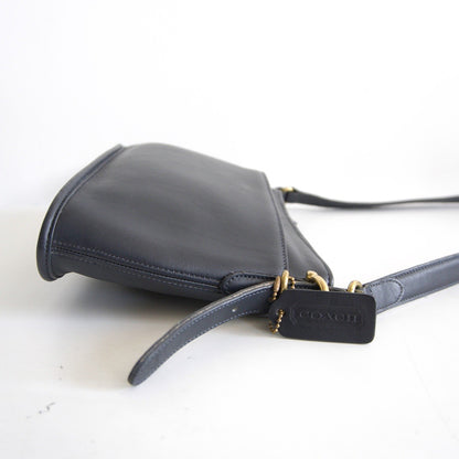 OLD COACH Black Leather Shoulder Bag Size ONE SIZE
