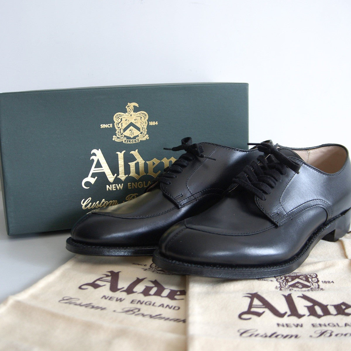 Alden 54411 Modified Last V-Tip Calfskin Dress Shoes Size 8
