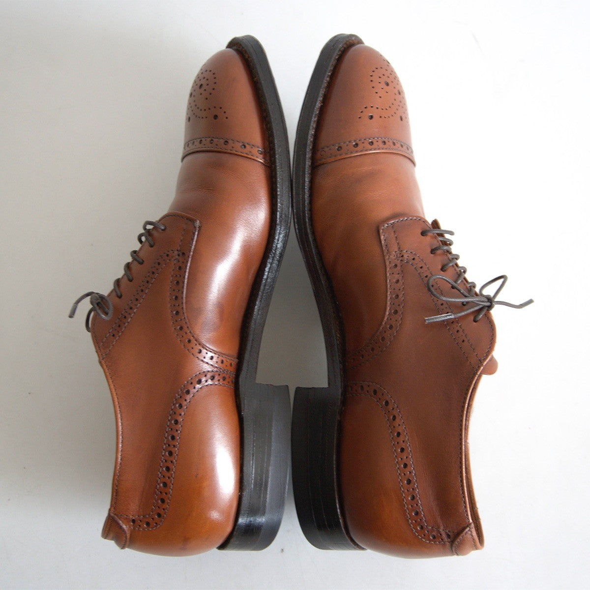 Alden 5404 Medallion Cap Toe Calfskin Dress Shoes Size 7