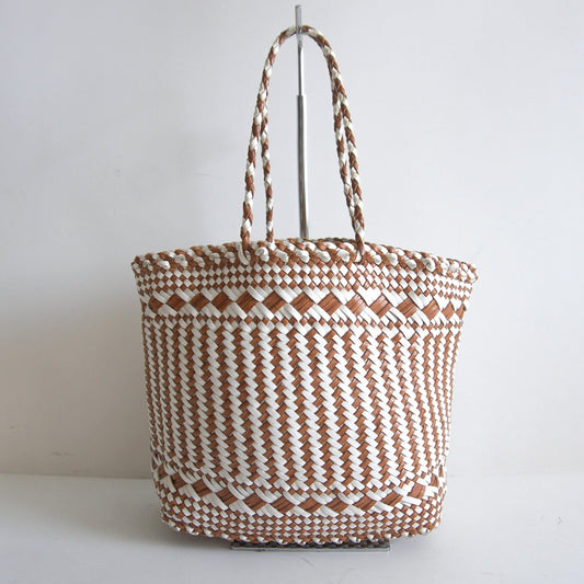 DRAGON Leather Woven Mesh Hand Bag Size ONE SIZE