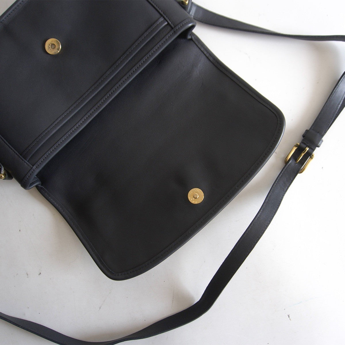 OLD COACH Flap Glove Leather Shoulder Bag Size ONE SIZE