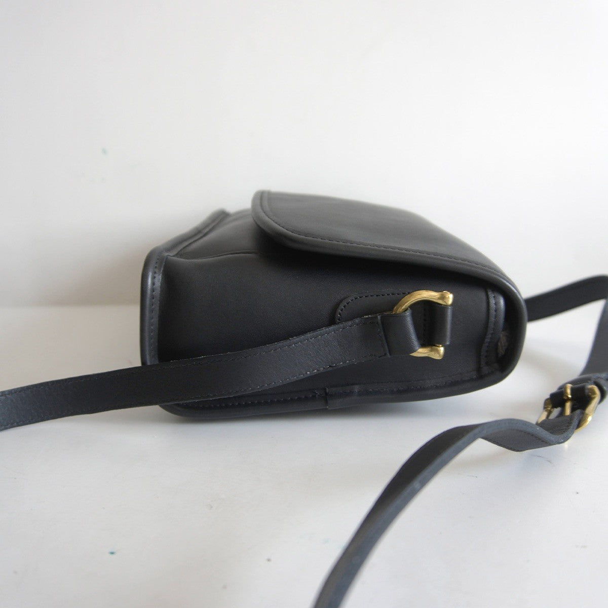 OLD COACH Flap Glove Leather Shoulder Bag Size ONE SIZE