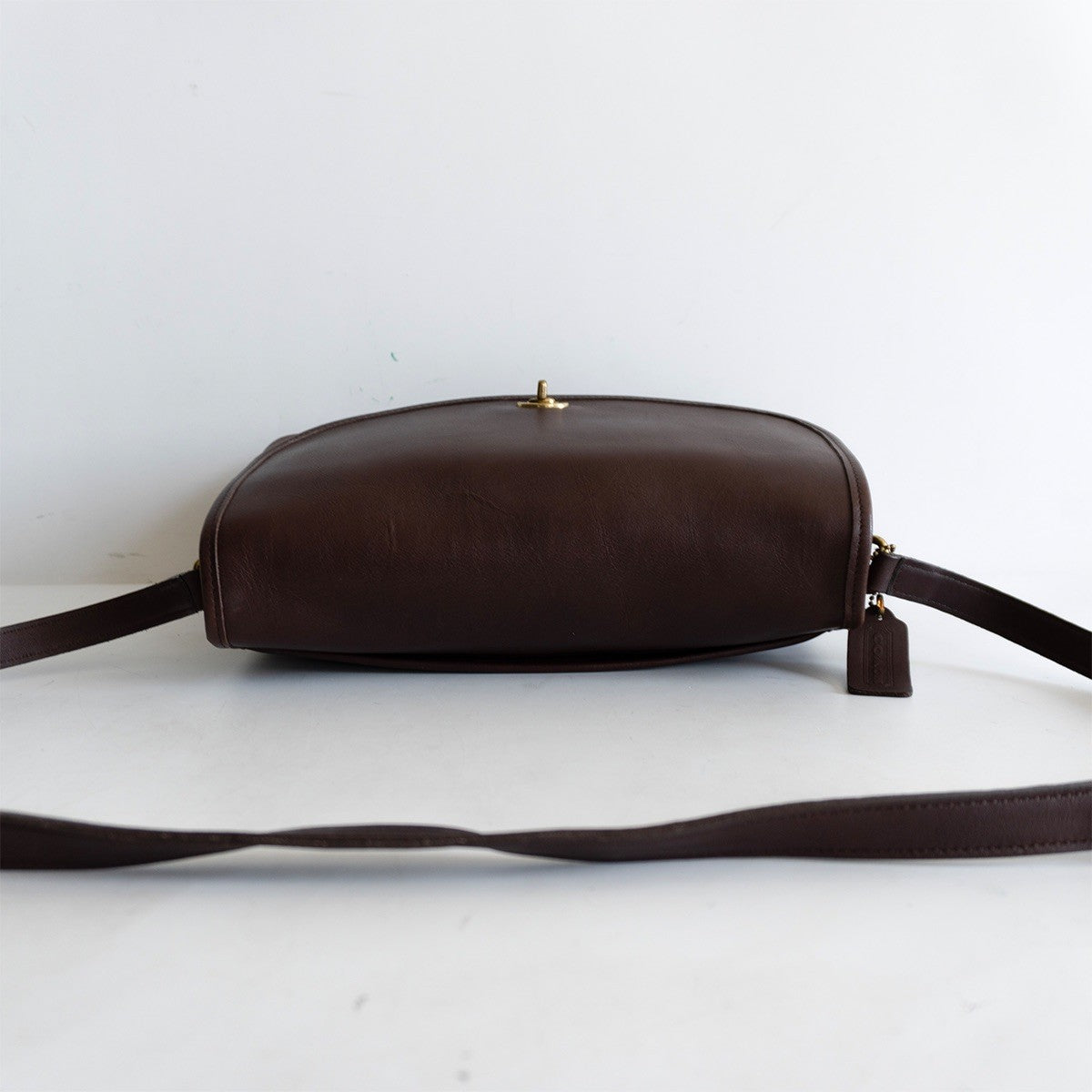 OLD COACH Dark Brown Turnlock Shoulder Bag Size ONE SIZE