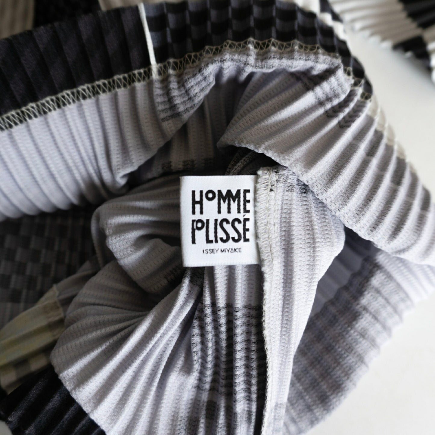 HOMME PLISSE ISSEY MIYAKE All-Over Pleated T-Shirt Size 3