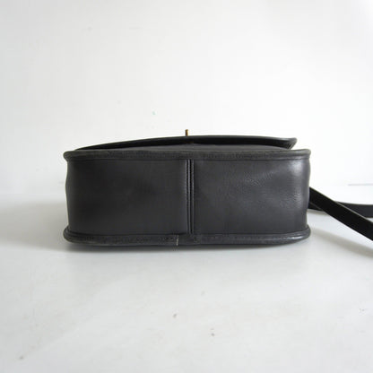 OLD COACH Black Turnlock Leather Shoulder Bag Size ONE SIZE