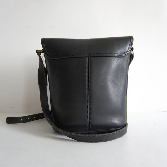 OLD COACH Black Turnlock Leather Shoulder Bag Size ONE SIZE