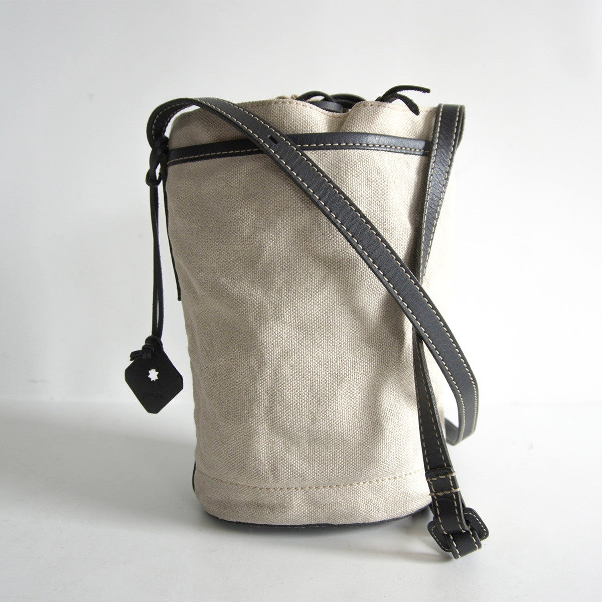 GENTEN Cutwork Leather Shoulder Bag Size ONE SIZE