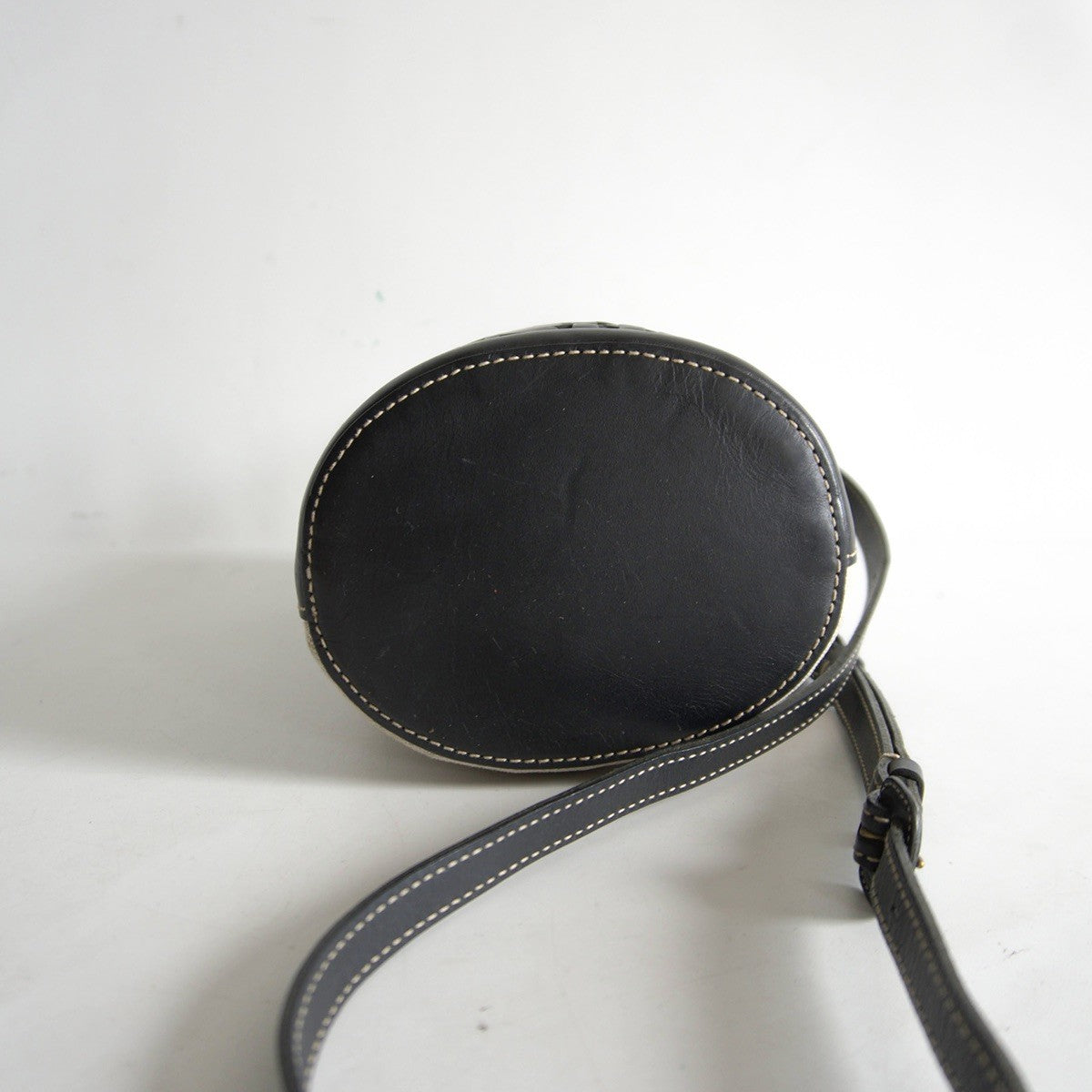 GENTEN Cutwork Leather Shoulder Bag Size ONE SIZE