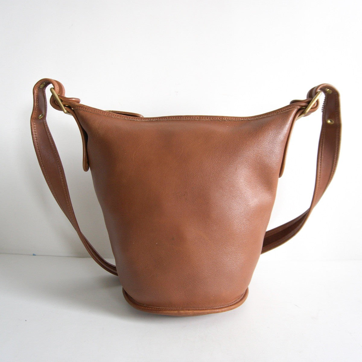 OLD COACH Brown Bucket Leather Shoulder Bag Size ONE SIZE