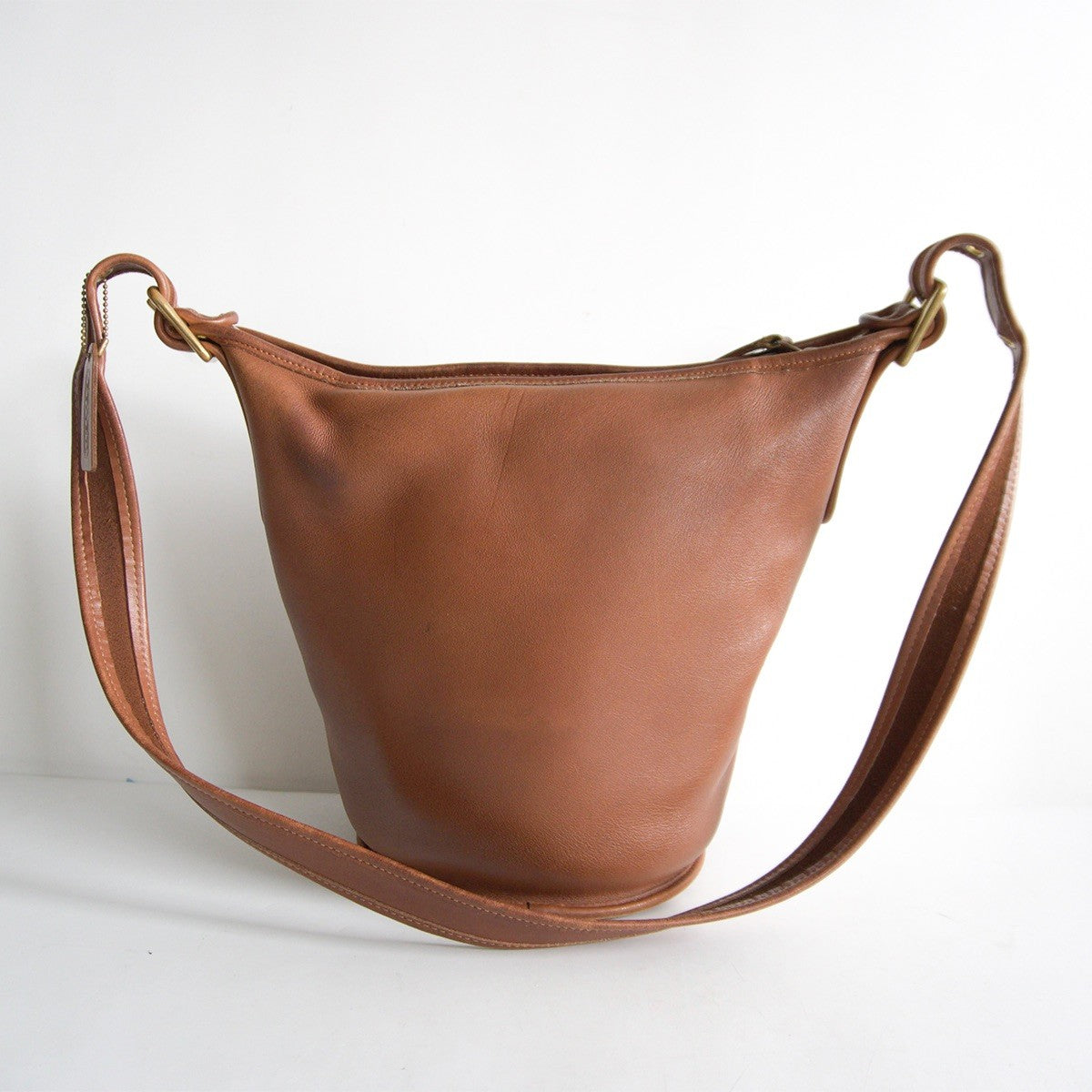 OLD COACH Brown Bucket Leather Shoulder Bag Size ONE SIZE