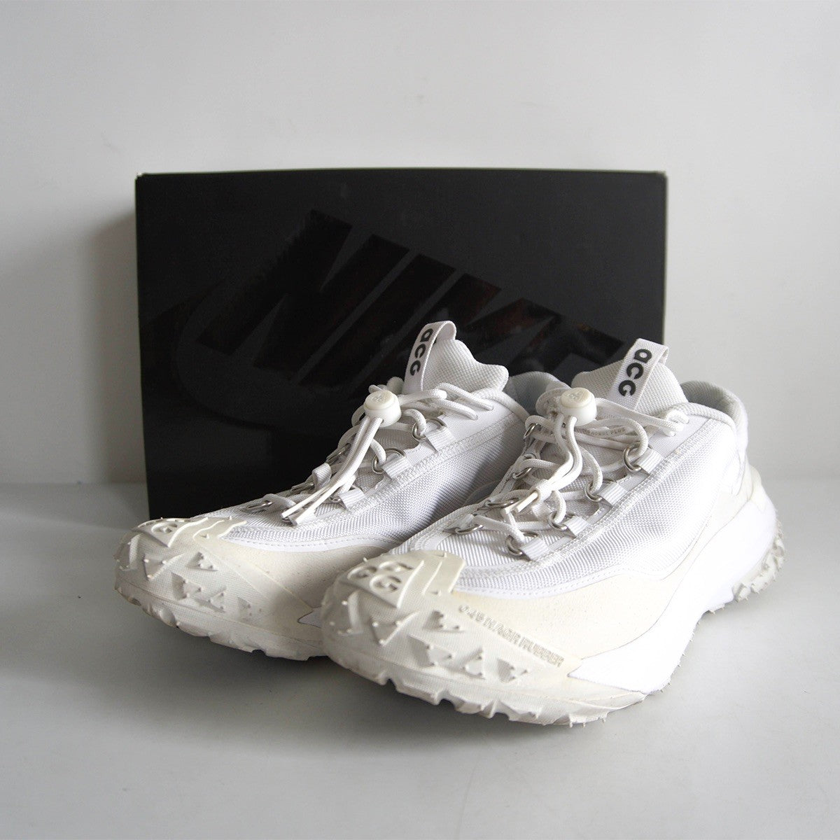 COMME des GARCONS HOMME PLUS x NIKE ACG Low Sneakers