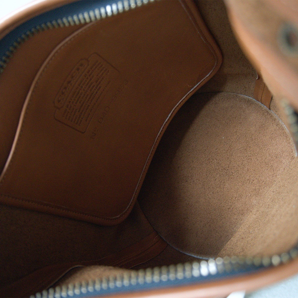 OLD COACH Brown Bucket Leather Shoulder Bag Size ONE SIZE