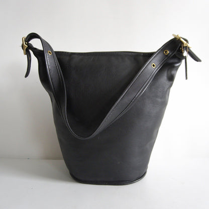 OLD COACH Black Bucket Leather Shoulder Bag Size ONE SIZE