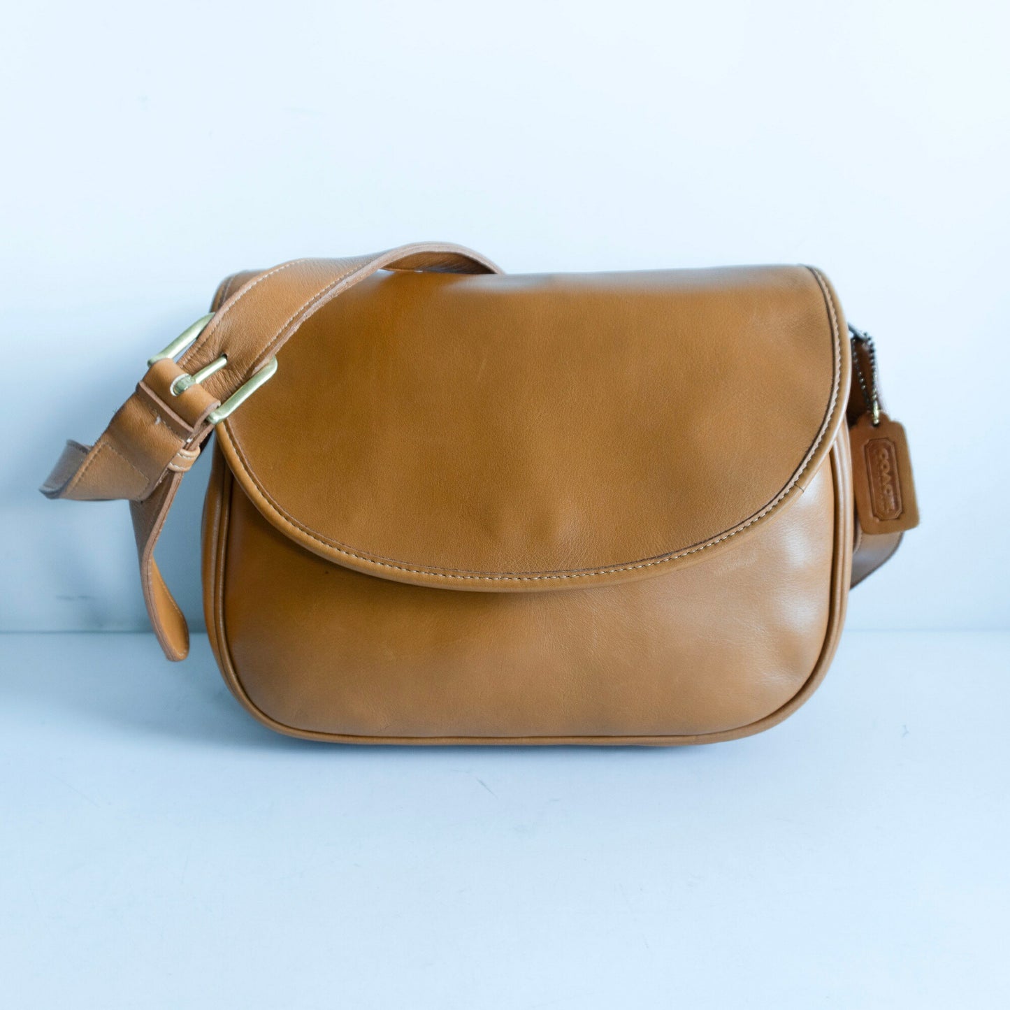 OLD COACH Leather Flap Shoulder Bag 5801 Camel Size ONE SIZE