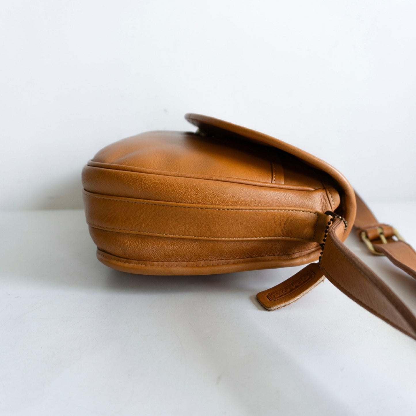 OLD COACH Leather Flap Shoulder Bag 5801 Camel Size ONE SIZE