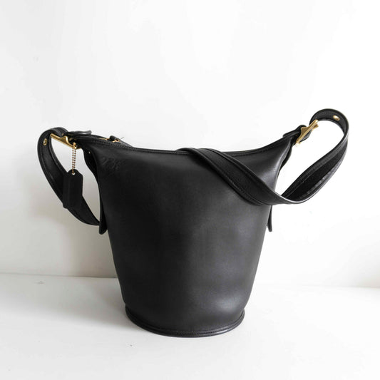 OLD COACH Black Leather Bucket Shoulder Bag Size ONE SIZE