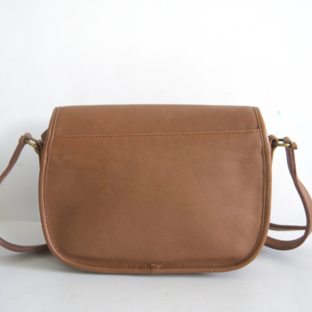 OLD COACH Leather Flap Shoulder Bag 8939 Size ONE SIZE