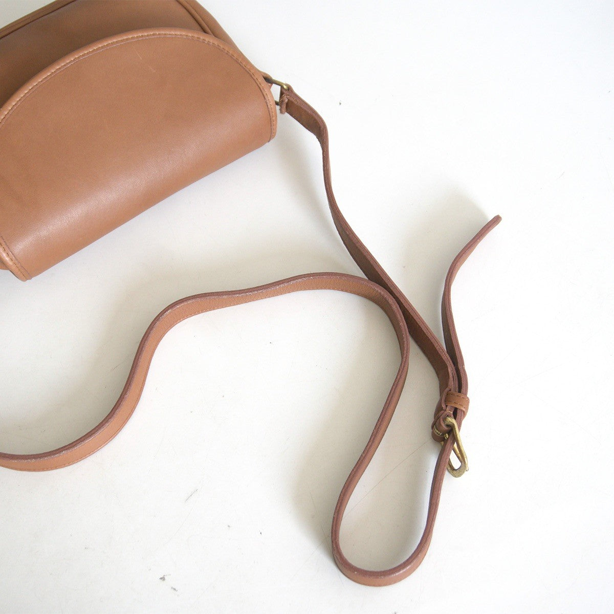 OLD COACH Leather Flap Shoulder Bag 8939 Size ONE SIZE