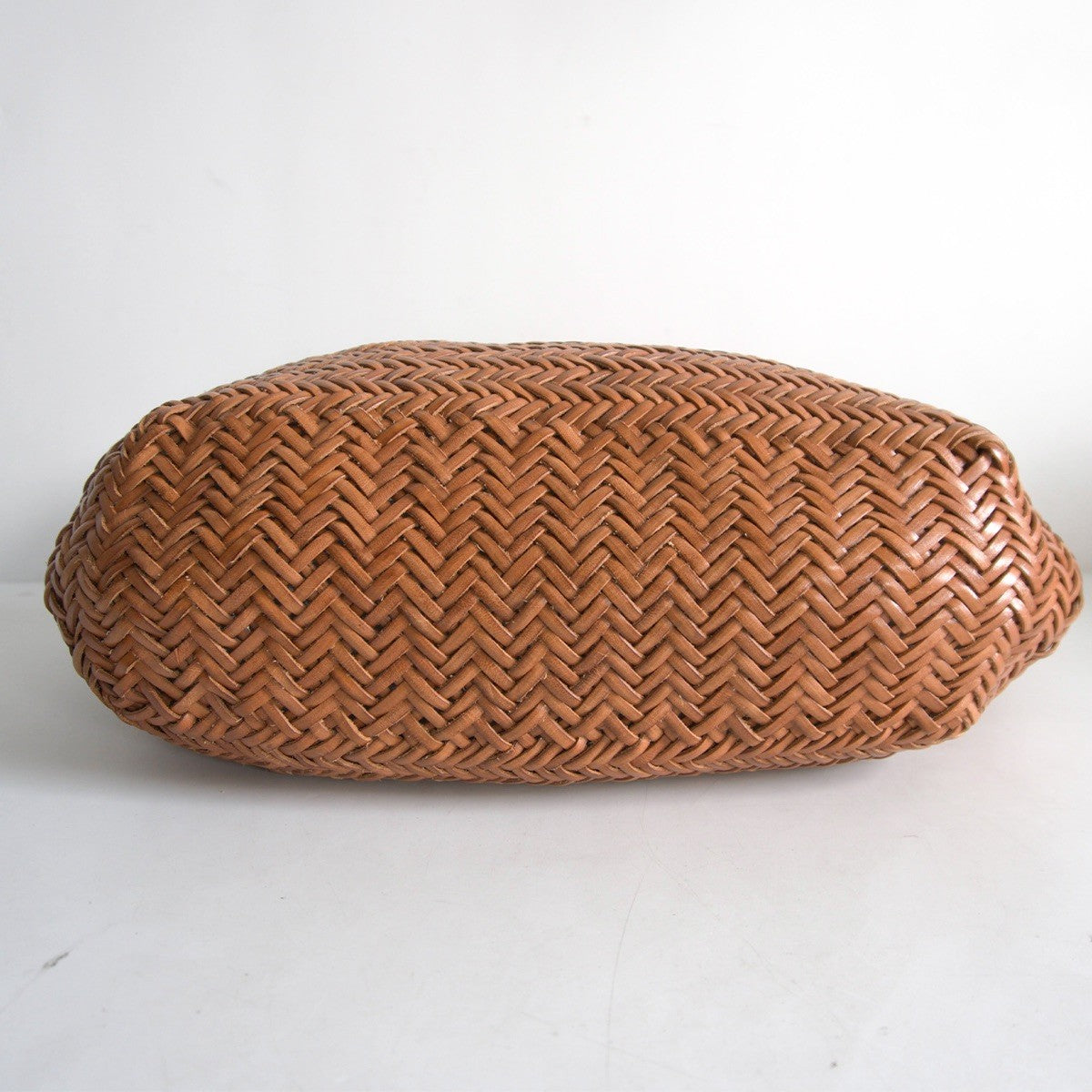 DRAGON Leather Woven Mesh Hand Bag Brown Size ONE SIZE