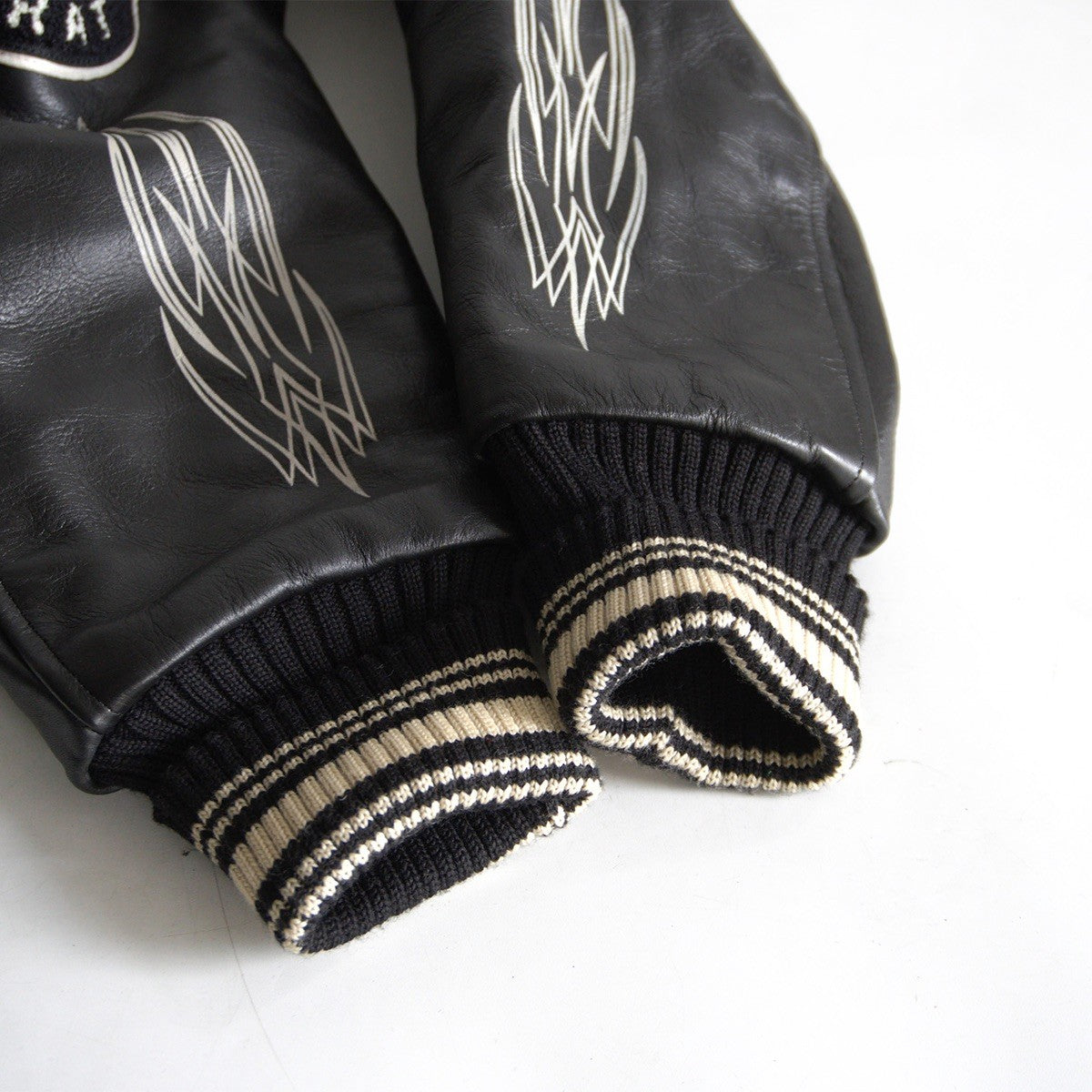 WHITESVILLE Full-Deco Leather Sleeve Size 40