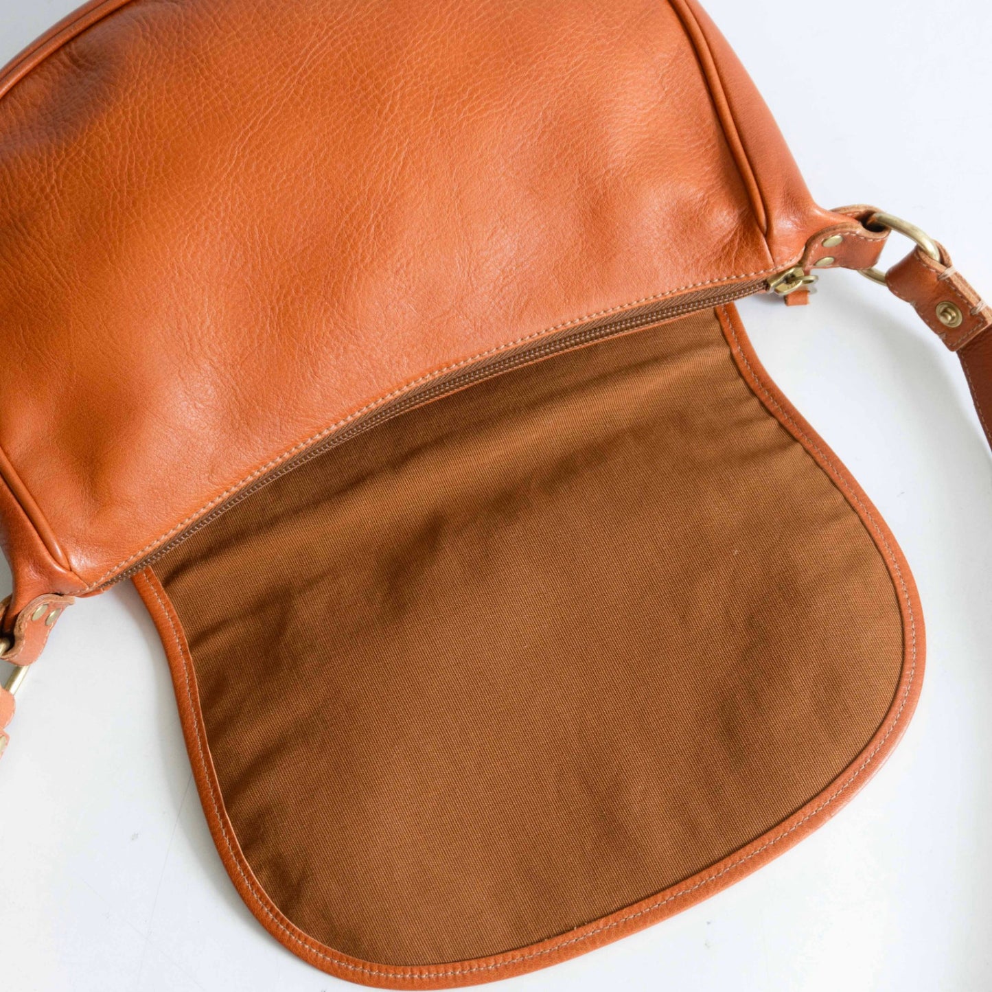 IL BISONTE Brown Leather Flap Shoulder Bag Size ONE SIZE