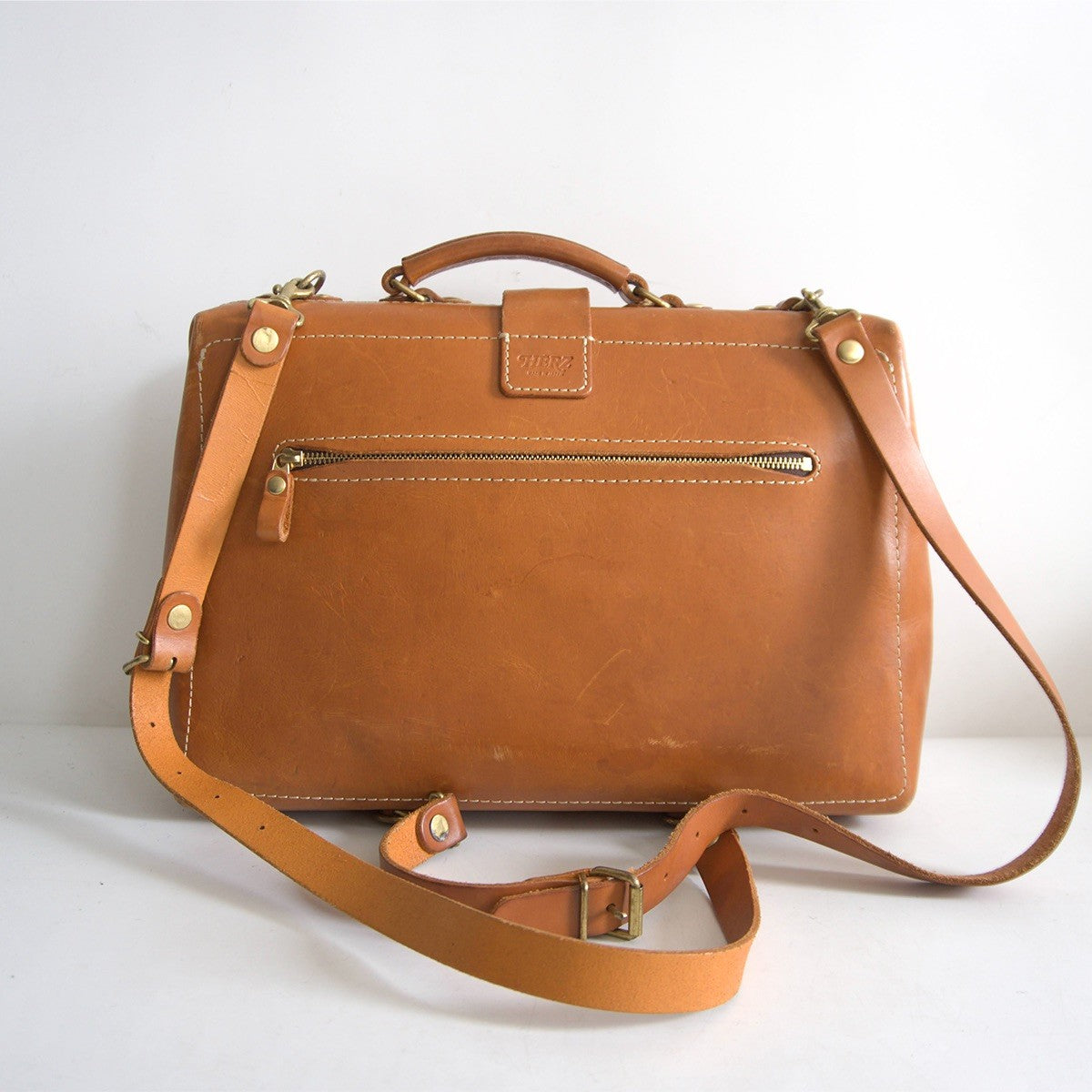 HERZ Camel Leather 2-Way Dalles Bag Size ONE SIZE