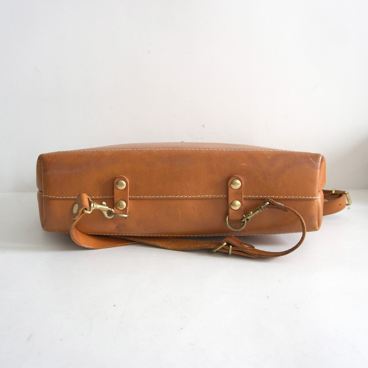HERZ Camel Leather 2-Way Dalles Bag Size ONE SIZE