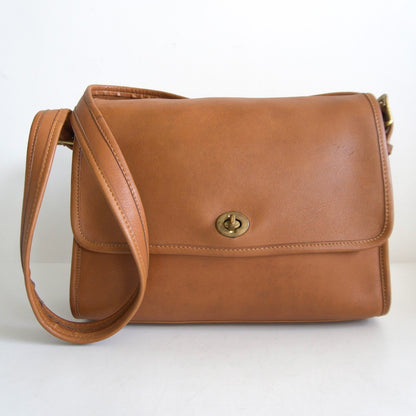 OLD COACH Turnlock Flap Brown Shoulder Bag Size ONE SIZE