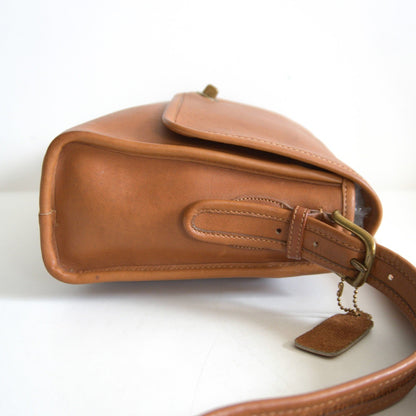 OLD COACH Turnlock Flap Brown Shoulder Bag Size ONE SIZE