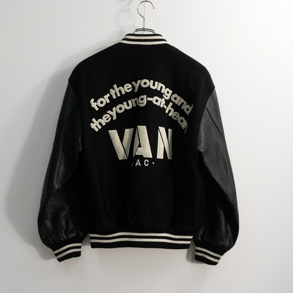VAN JAC Sleeve Leather Stadium Jumper Black Size M