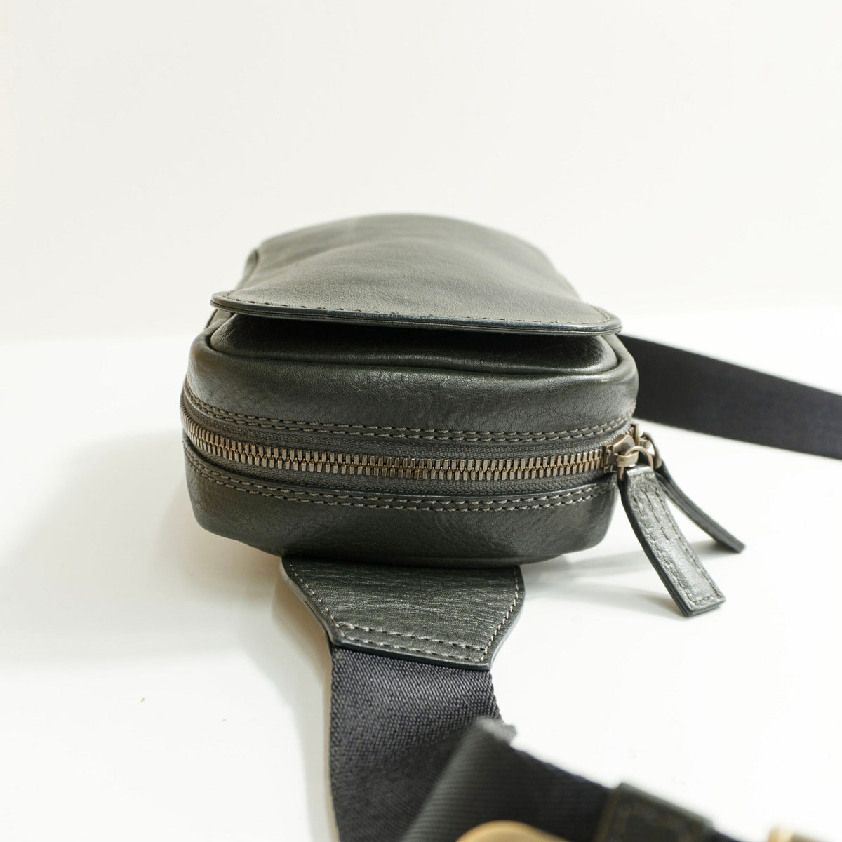 Tsuchiya Kaban Tone Oil Nume Leather Crossbody Bag Green