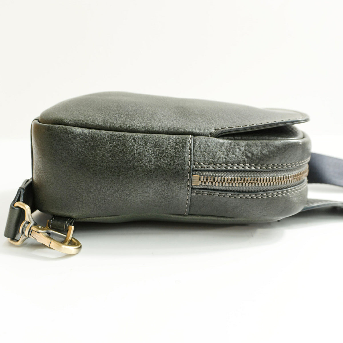 Tsuchiya Kaban Tone Oil Nume Leather Crossbody Bag Green