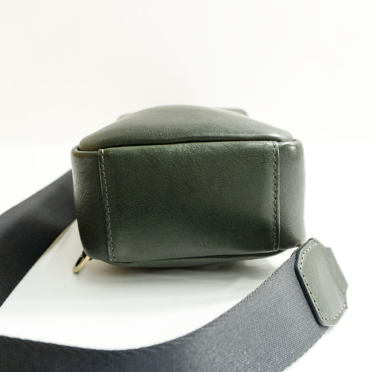 Tsuchiya Kaban Tone Oil Nume Leather Crossbody Bag Green