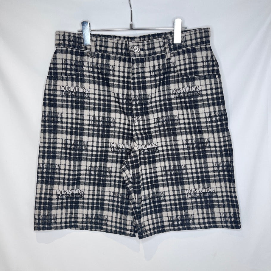 LOUIS VUITTON Check Signature Logo Shorts Black Size 32
