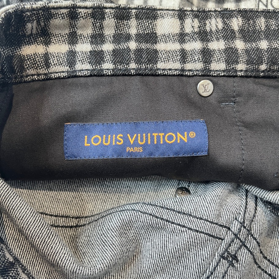 LOUIS VUITTON Check Signature Logo Shorts Black Size 32