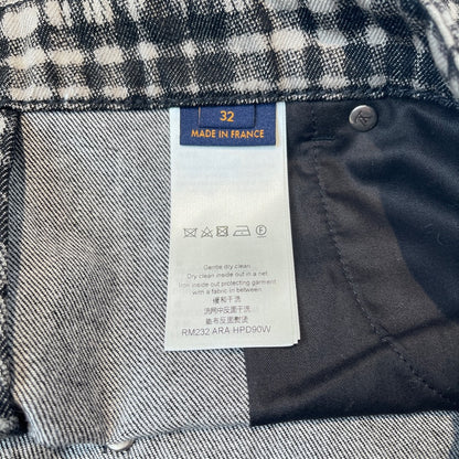 LOUIS VUITTON Check Signature Logo Shorts Black Size 32