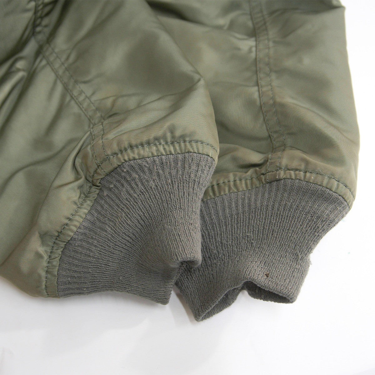 ALPHA INDUSTRIES 90s N-2B Nylon Flight Jacket Size L