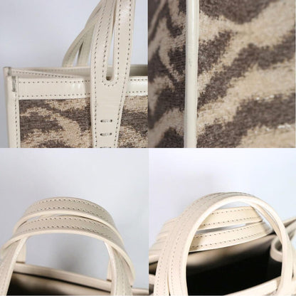 A VACATION BOX Zebra Jacquard 25CM 13CM Tote Size 25CM  25CM 13CM