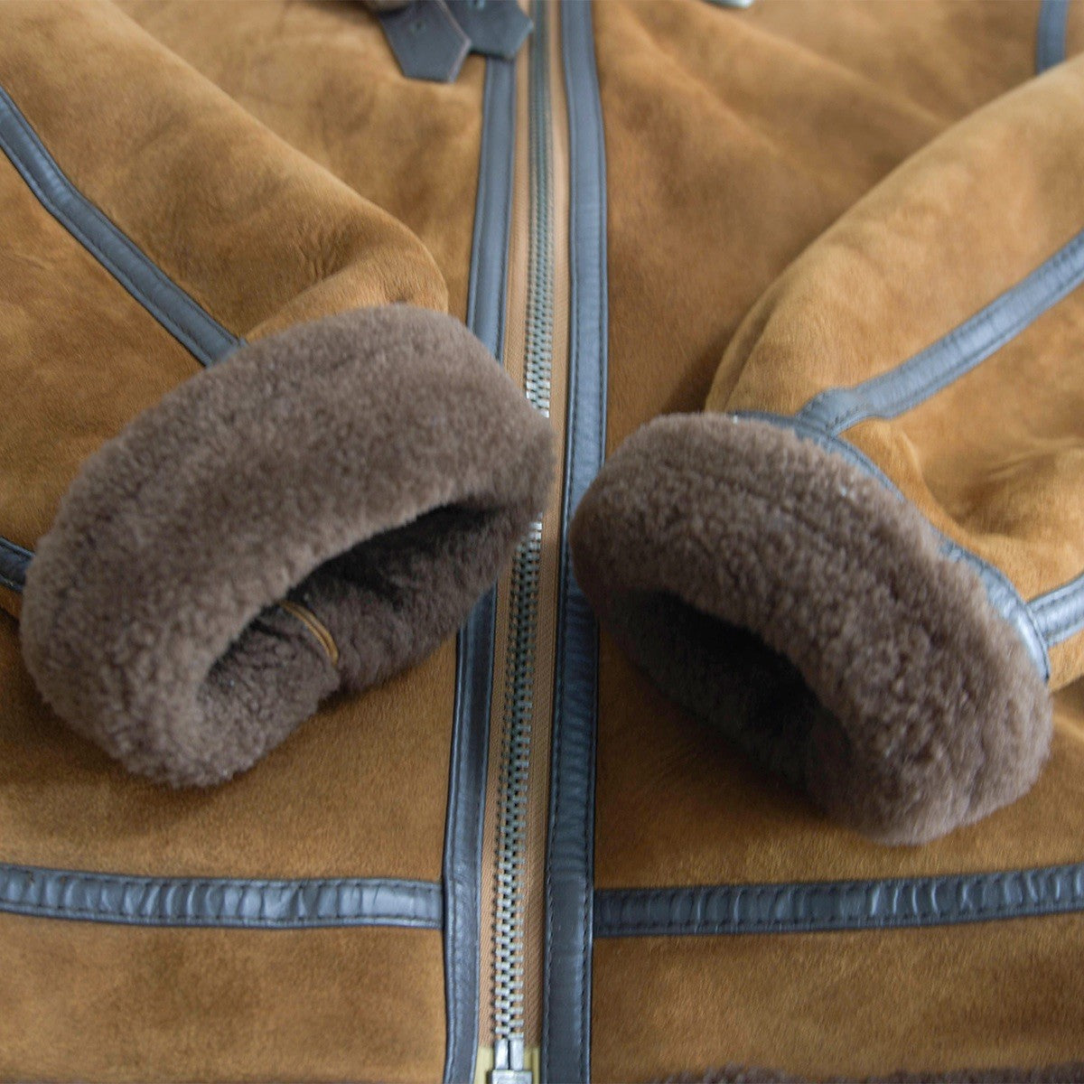 MILITARY CLOTHING B-3 Shearling Bomber Jacket Brown Size M